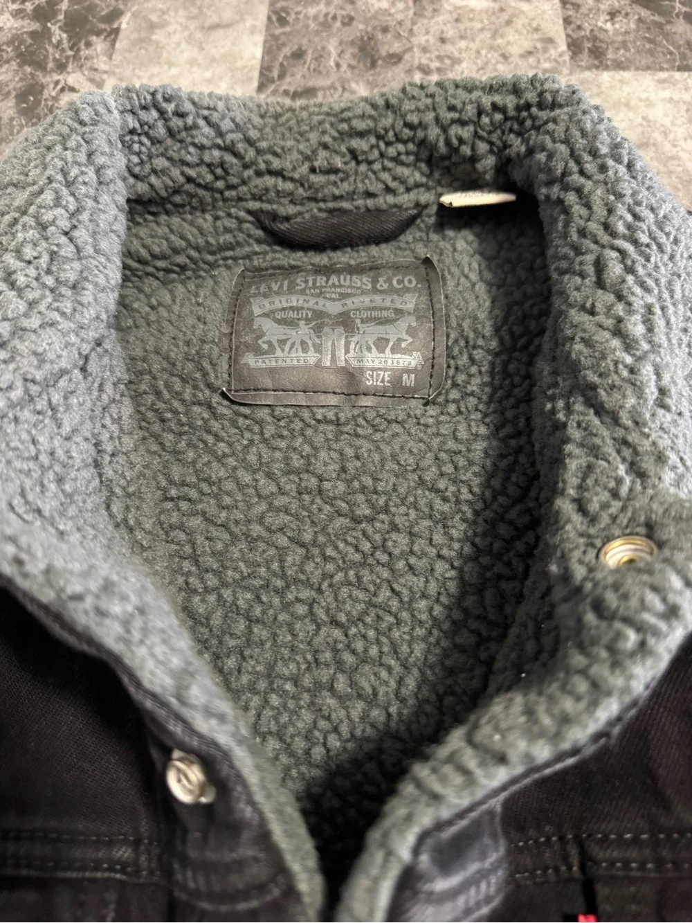 Levi's Black Jacket with Gray Sherpa Collar - Picture 2 of 6